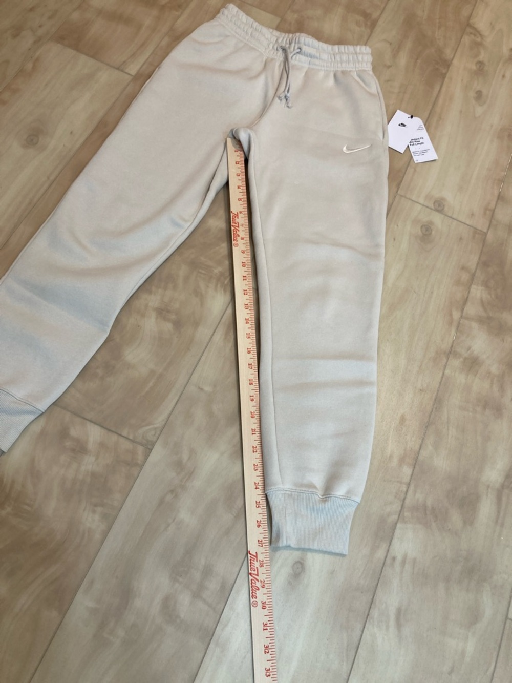 Nike women’s mid rise sweats - Picture 3 of 14